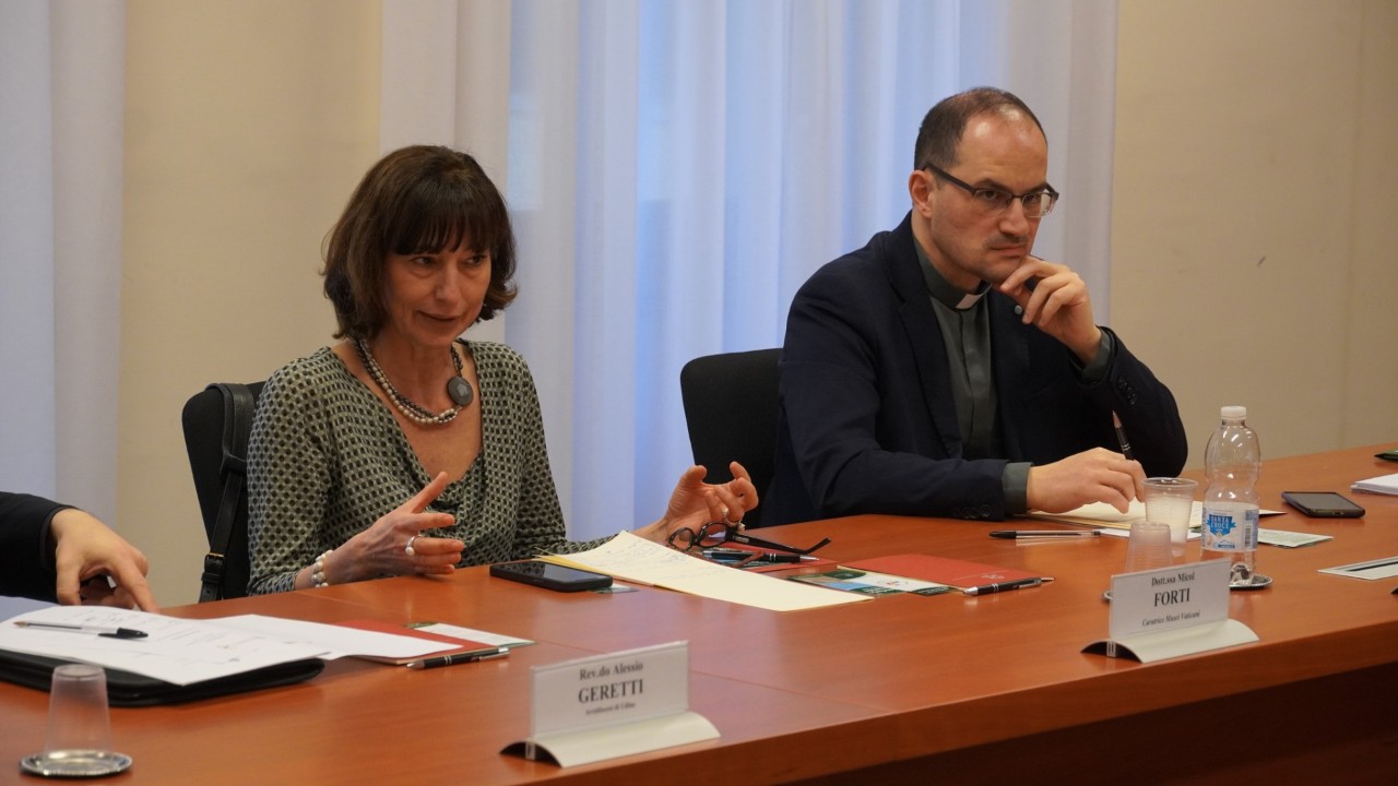 Bildunterschrift: Micol Forti, Direktor der Sammlung zeitgenössischer Kunst der Vatikanischen Museen