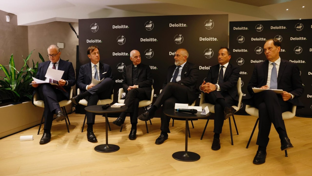 Mons. Fisichella all’evento di Deloitte per i 100 giorni dall’apertura della Porta Santa