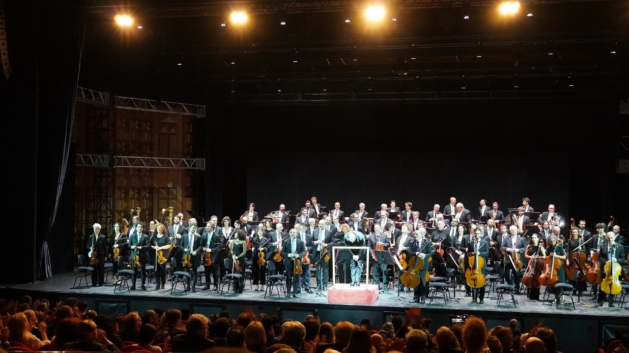 the Accademia Nazionale di Santa Cecilia performs Shostakovich’s Fifth Symphony at the Auditorium Conciliazione