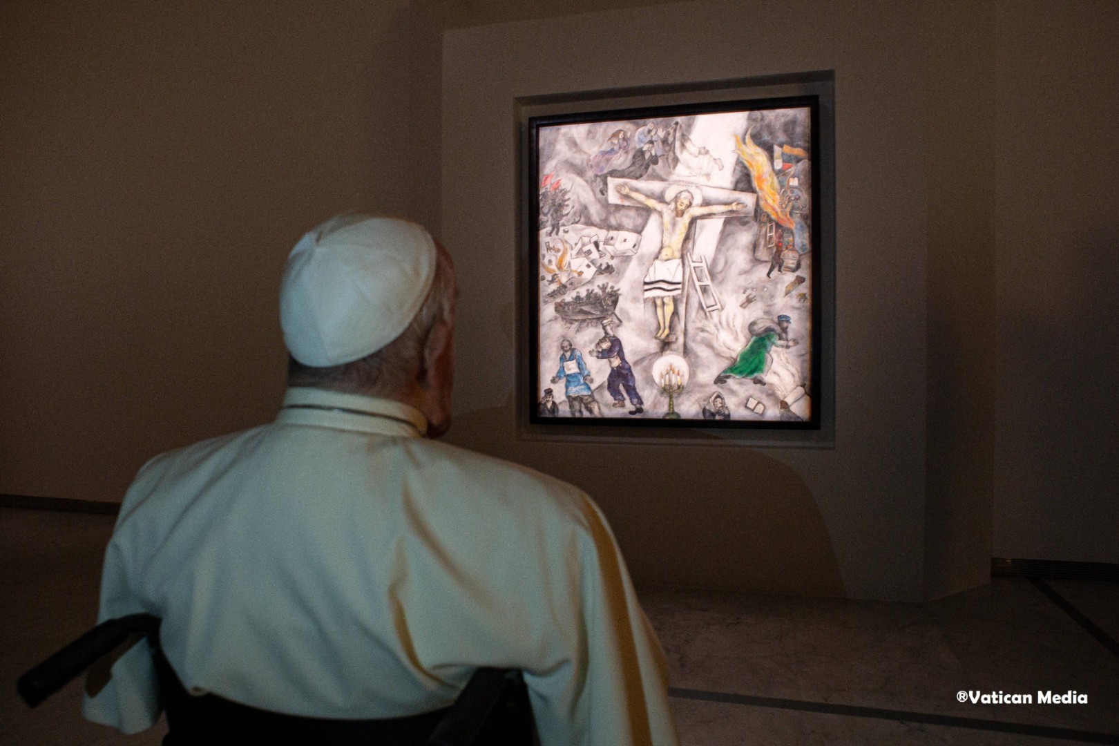 La Crocifissione bianca di Marc Chagall esposta al Museo del Corso