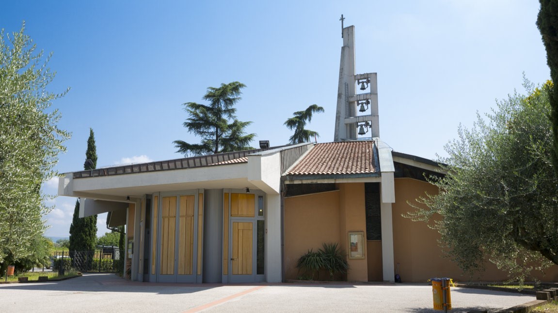 Parrocchia del SS. Nome di Gesù ai Bassi